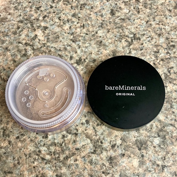 NWT 🌟 bareMinerals “Medium Tan” Powder Foundation - Picture 3 of 3